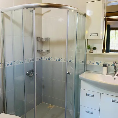 Βίλα Plum Garden