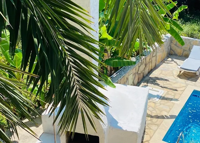 Вилла Plum Garden