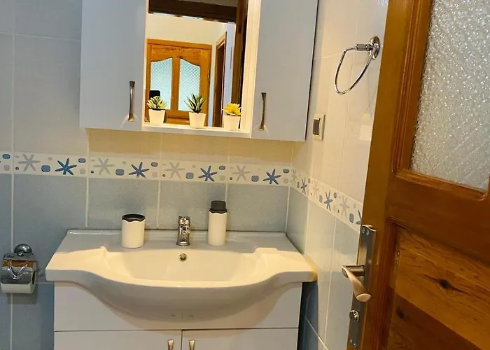 Вилла Plum Garden *